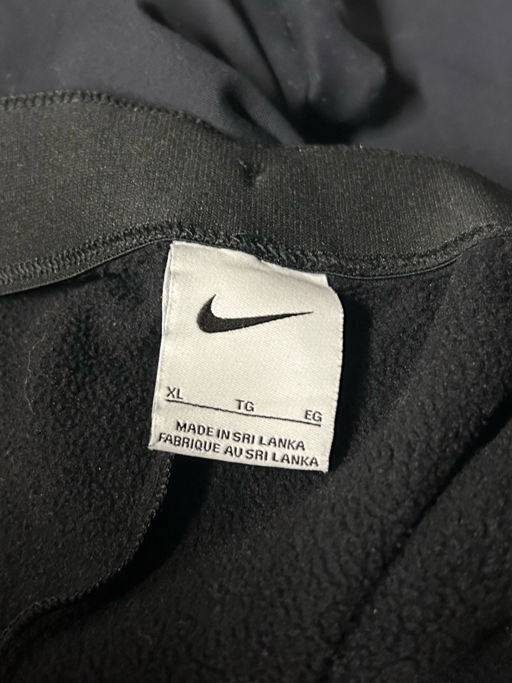Nike Black Women’s Jogger Sweatpants with White Swoosh - Picture 2 of 3